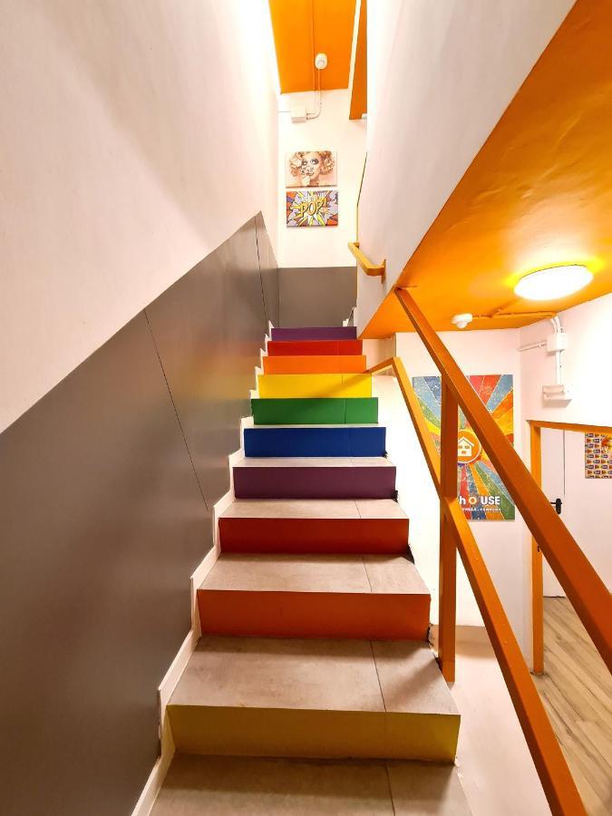 Arc House Gracia Hostel Barcelona Exterior foto
