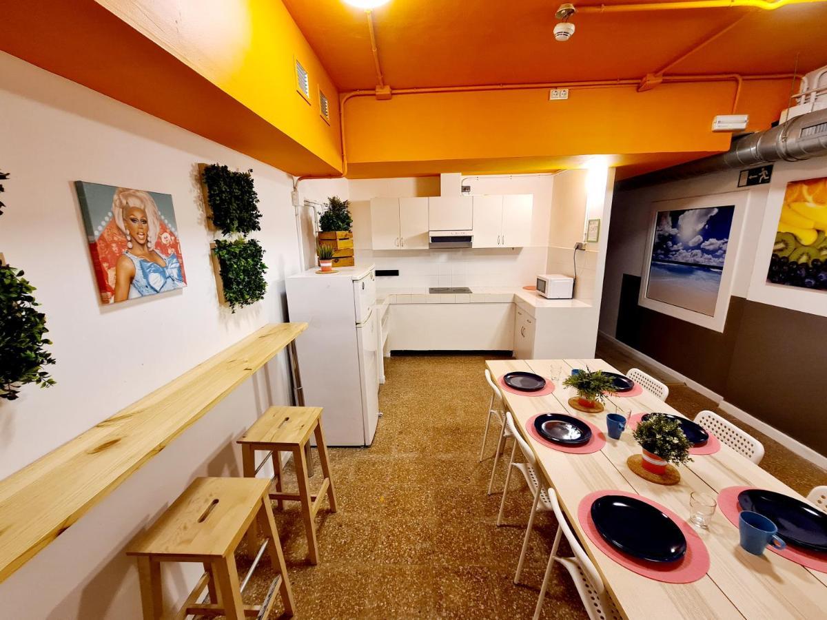 Arc House Gracia Hostel Barcelona Exterior foto