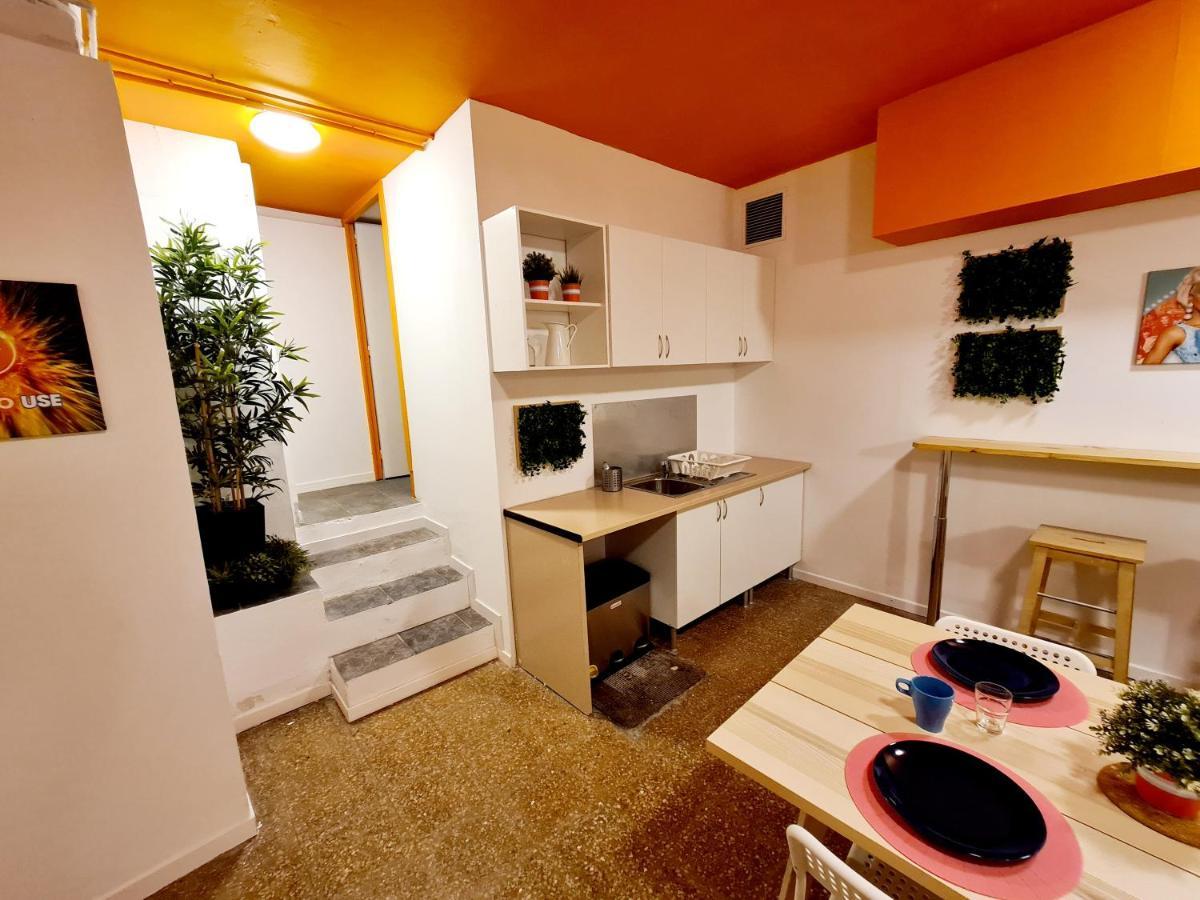 Arc House Gracia Hostel Barcelona Exterior foto