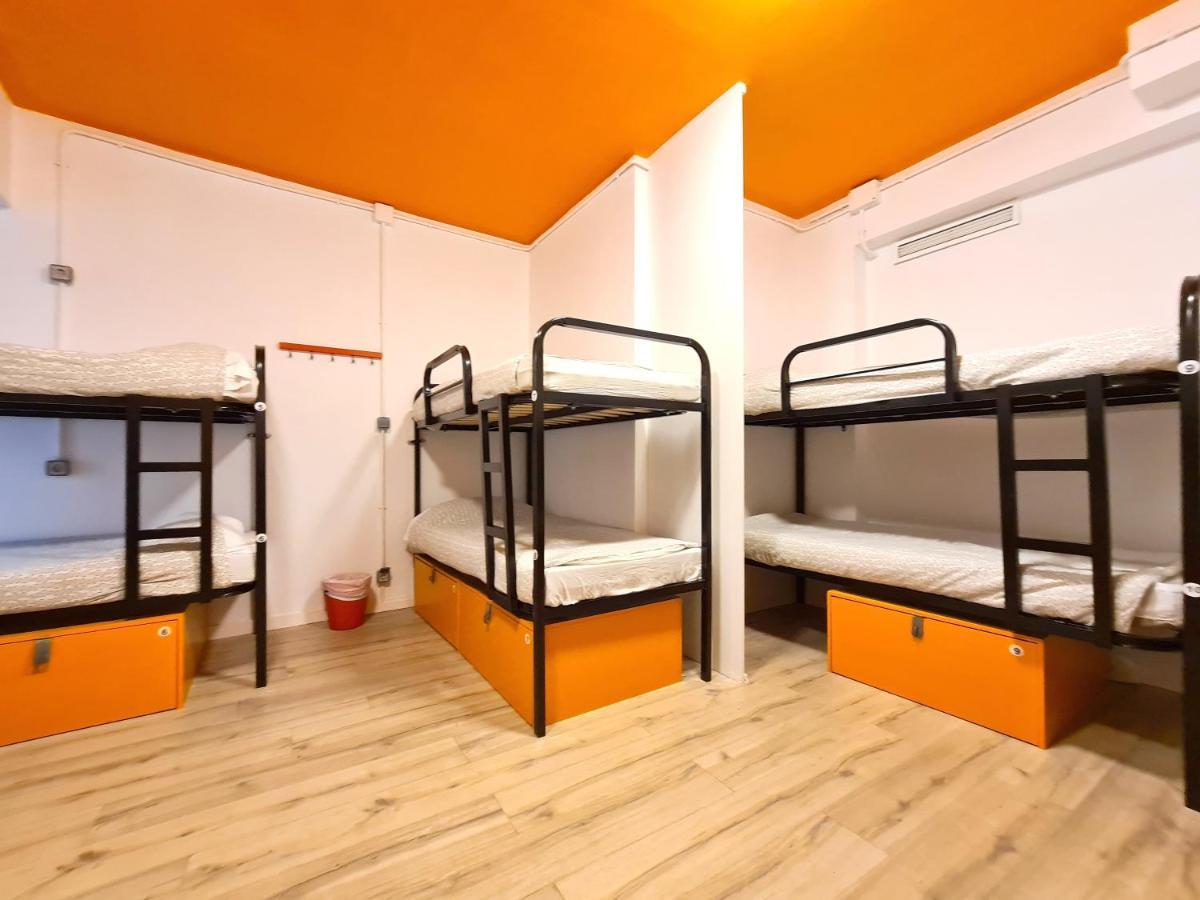 Arc House Gracia Hostel Barcelona Exterior foto