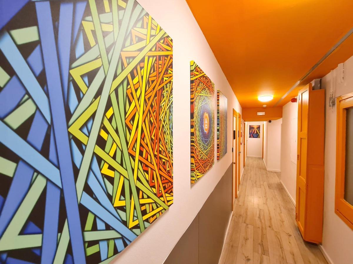 Arc House Gracia Hostel Barcelona Exterior foto