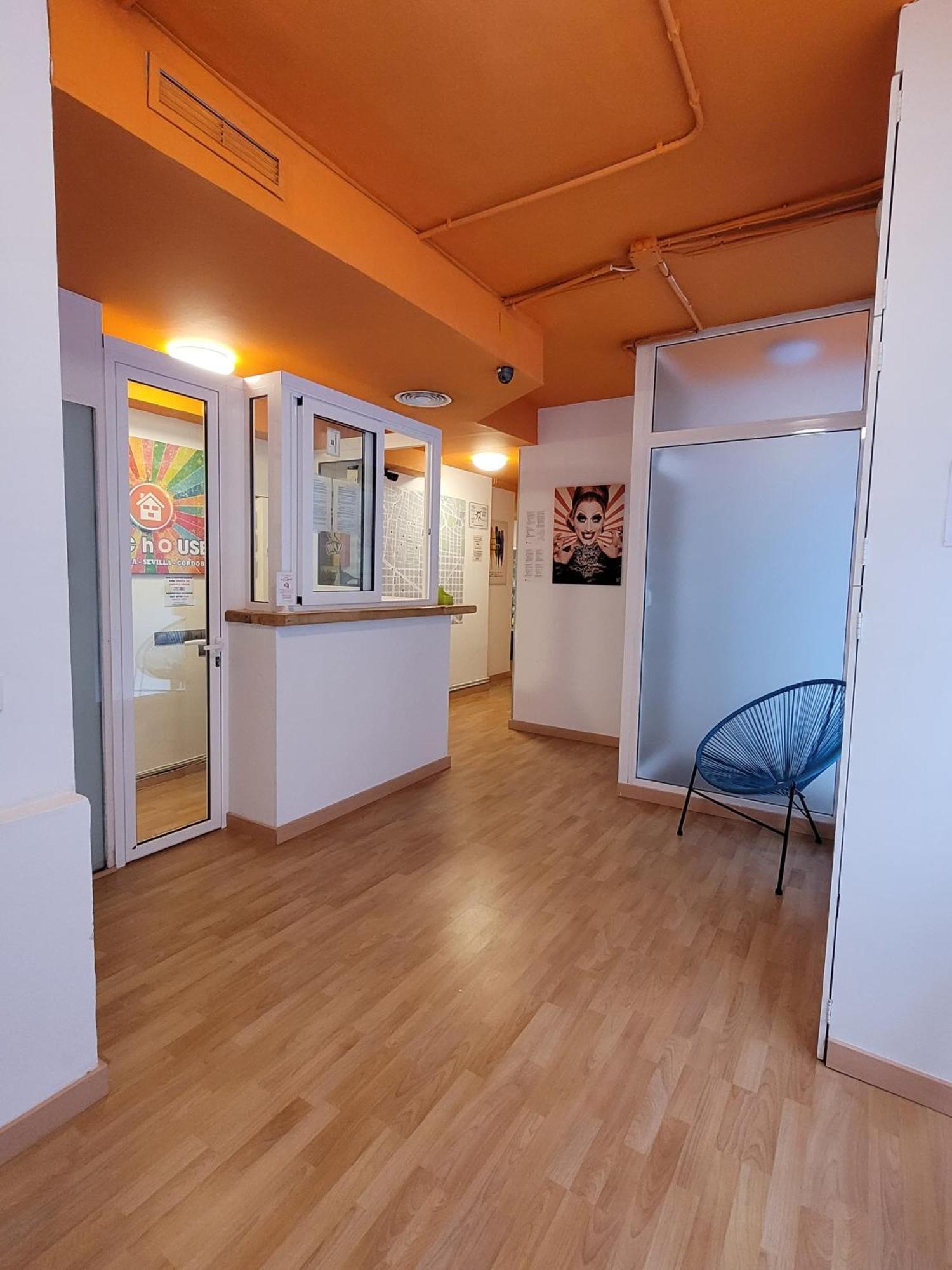 Arc House Gracia Hostel Barcelona Exterior foto