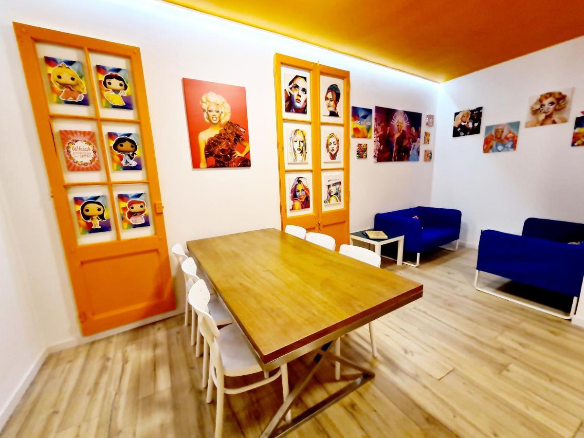 Arc House Gracia Hostel Barcelona Exterior foto